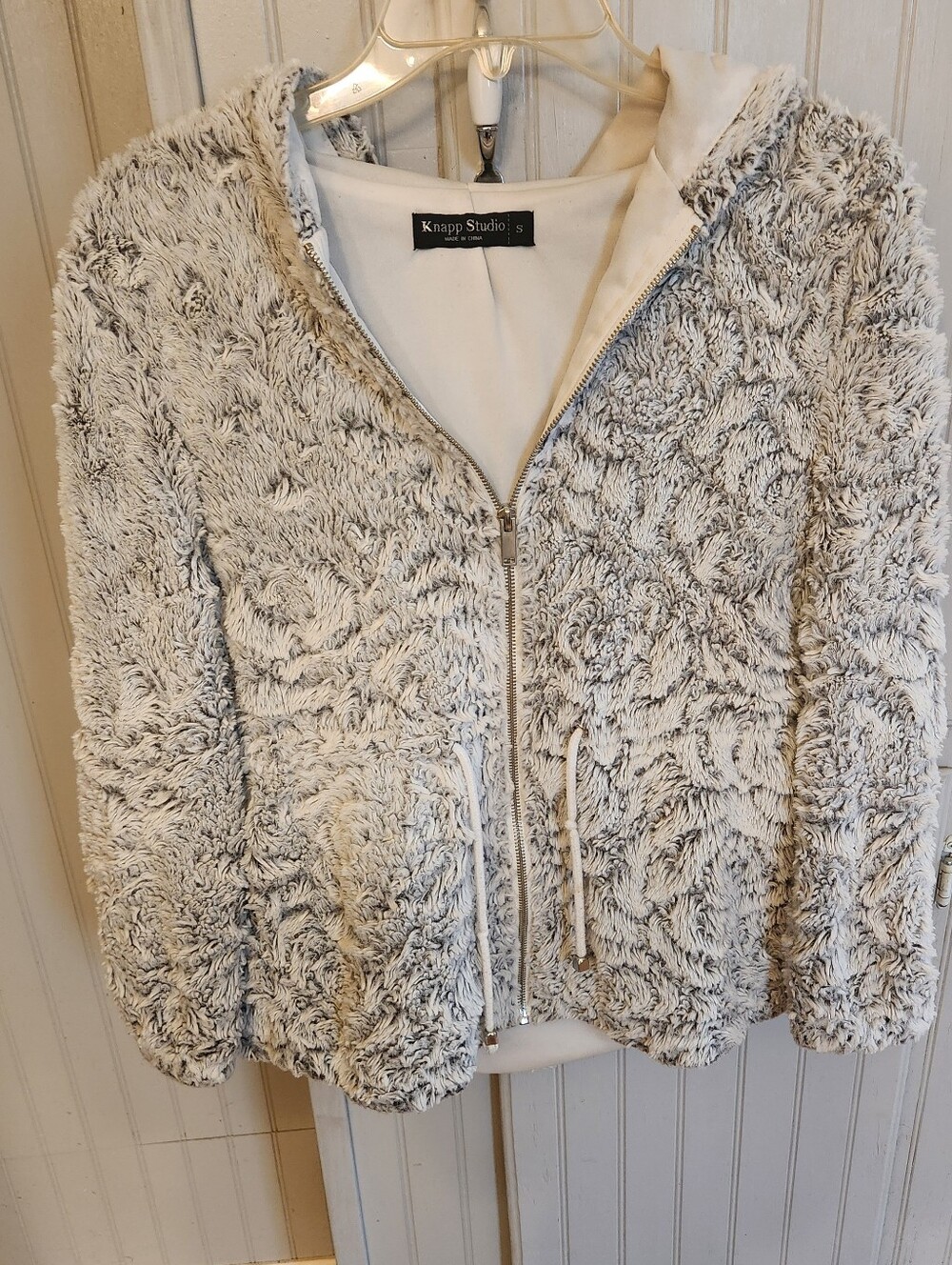 Knapp Studio Plush Zip-Up Teddy Jacket in Light Gray